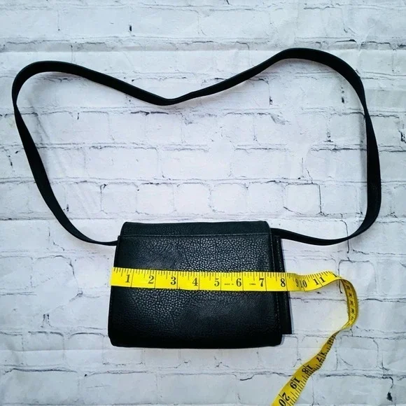 Nwot Women’s GH Bass Company Leather Crossbody Purse - Picture 7 of 8